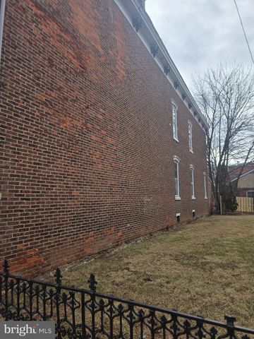 110 KING ST, Pottstown, PA 19464