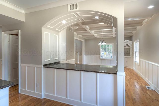 1206 N CHRISTINE Street, Pampa, TX 79065