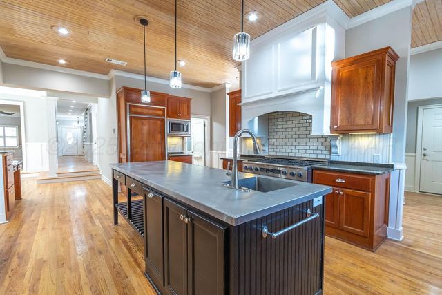 1206 N CHRISTINE Street, Pampa, TX 79065