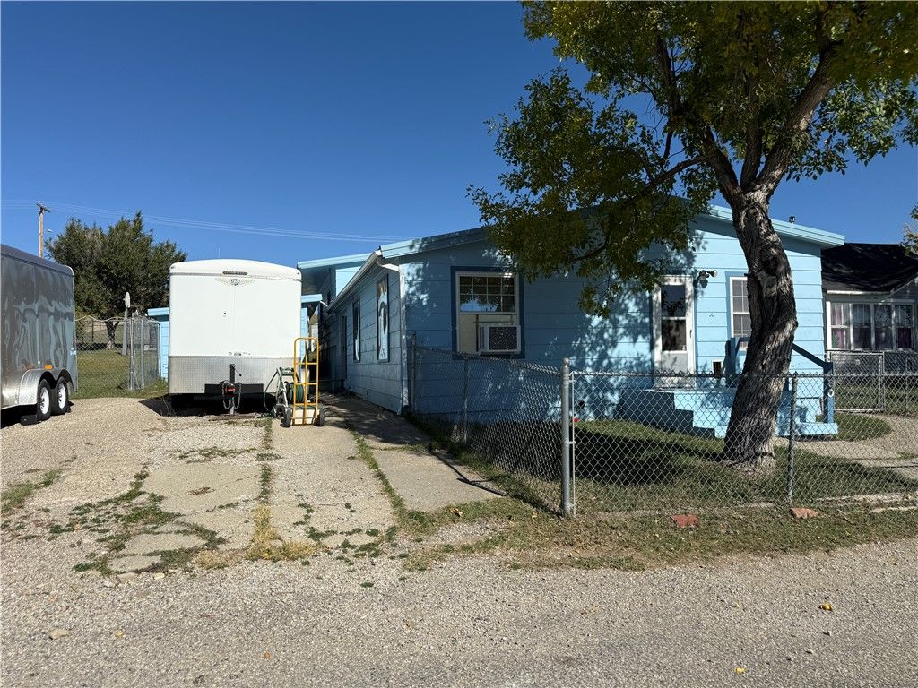 160 3rd Street NW, Harlowton, MT 59036 photo 2