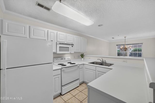 1402 Willoughby Park Court Unit 2, Wilmington, NC 28412