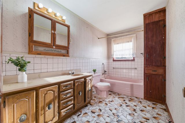 508 Fannin Street, Millsap, TX 76066