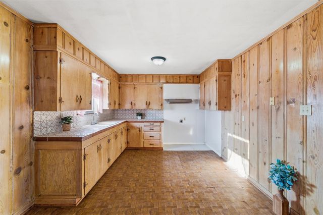 508 Fannin Street, Millsap, TX 76066