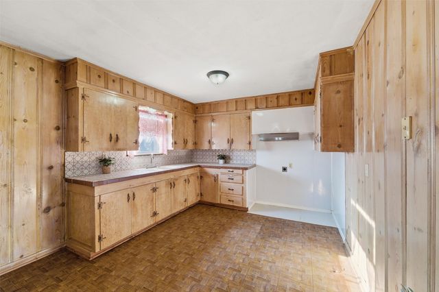 508 Fannin Street, Millsap, TX 76066