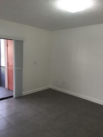 860 NE 209th Ter 104-33, Miami, FL 33179