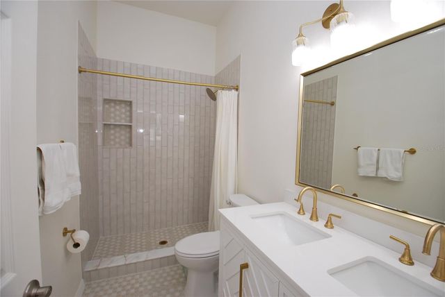 11251 WINDSOR PLACE CIRCLE, Tampa, FL 33626