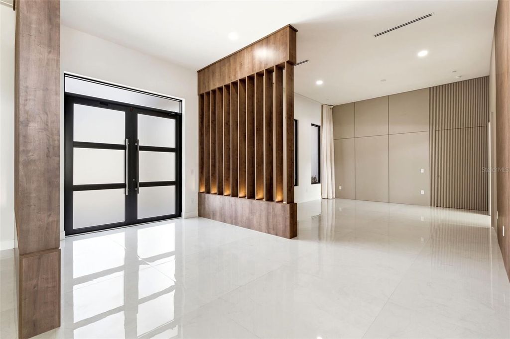 Image 22 of property listing at 3857 S STILLWOOD LANE, Lake Mary, FL 32746