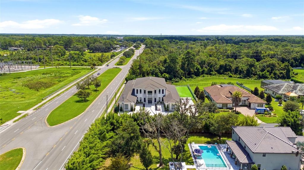 Image 5 of property listing at 3857 S STILLWOOD LANE, Lake Mary, FL 32746
