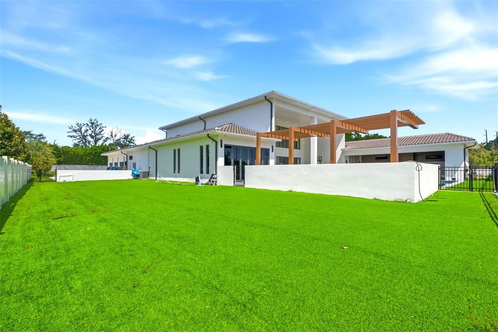 Image 54 of property listing at 3857 S STILLWOOD LANE, Lake Mary, FL 32746