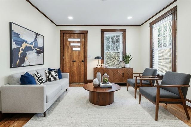 144 A St, Lowell, MA 01851