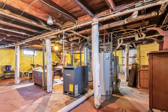 144 A St, Lowell, MA 01851