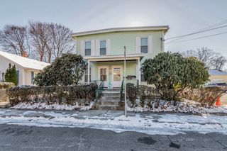 144 A St, Lowell, MA 01851
