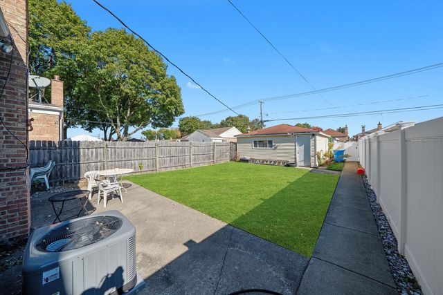 6105 S Moody Street, Chicago, IL 60638