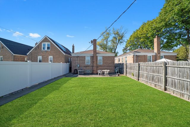 6105 S Moody Street, Chicago, IL 60638