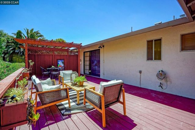 6324 Bonita Ct, Richmond, CA 94806
