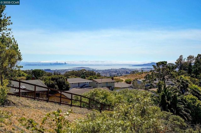 6324 Bonita Ct, Richmond, CA 94806