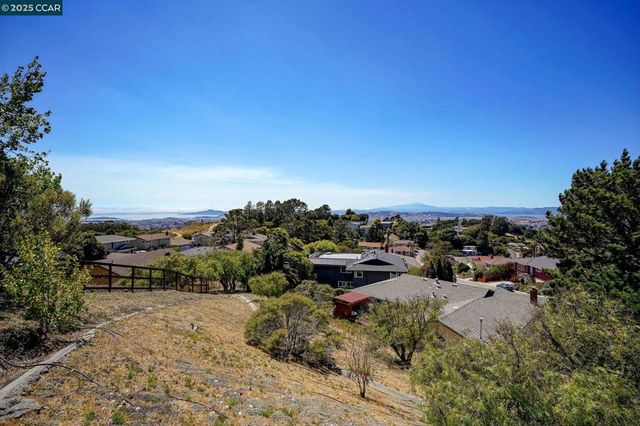 6324 Bonita Ct, Richmond, CA 94806