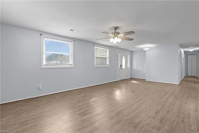 2200 McSweeney CIR, Hampton, VA 23663
