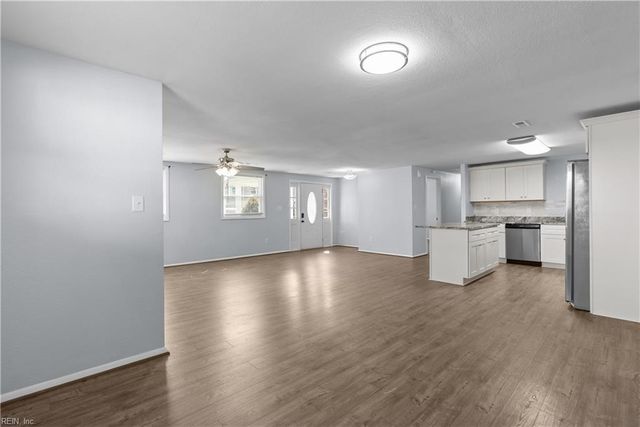 2200 McSweeney CIR, Hampton, VA 23663