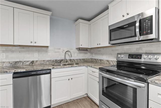 2200 McSweeney CIR, Hampton, VA 23663