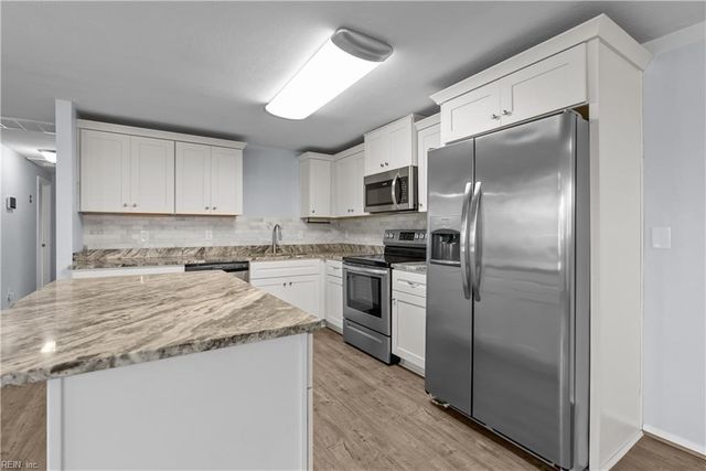 2200 McSweeney CIR, Hampton, VA 23663