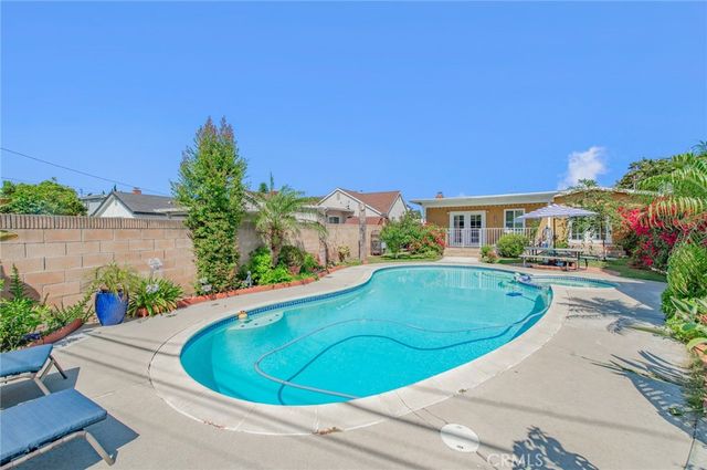 10530 Newville Avenue, Downey, CA 90241