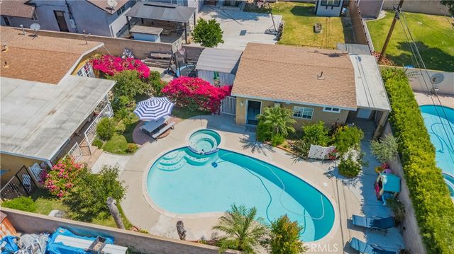 10530 Newville Avenue, Downey, CA 90241