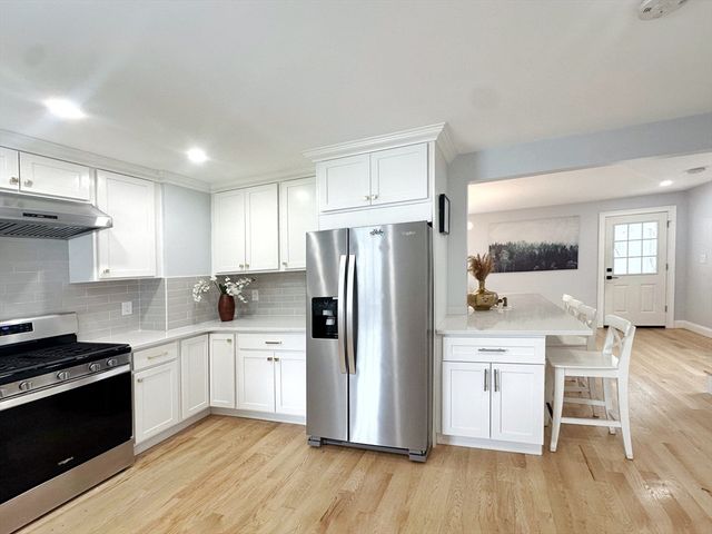 28 Arnold St 28, Quincy, MA 02169