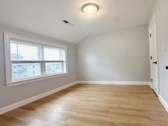 28 Arnold St 28, Quincy, MA 02169