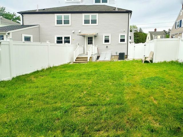 28 Arnold St 28, Quincy, MA 02169
