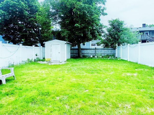 28 Arnold St 28, Quincy, MA 02169