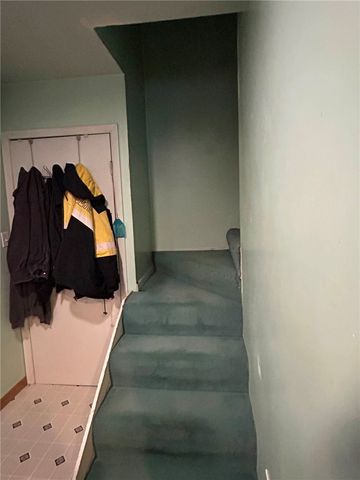 583 Mcclellandtown Rd, Uniontown, PA 15401