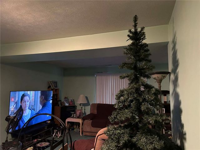 583 Mcclellandtown Rd, Uniontown, PA 15401