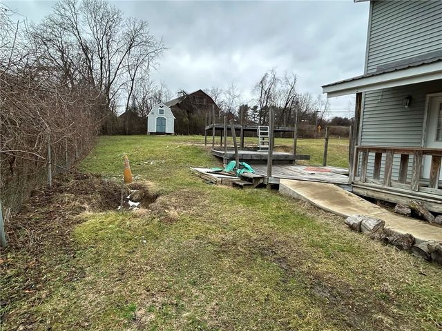 583 Mcclellandtown Rd, Uniontown, PA 15401