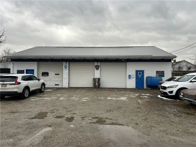 583 Mcclellandtown Rd, Uniontown, PA 15401