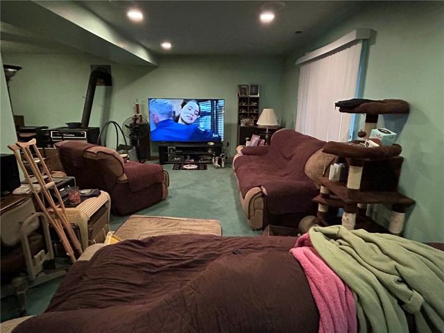 583 Mcclellandtown Rd, Uniontown, PA 15401