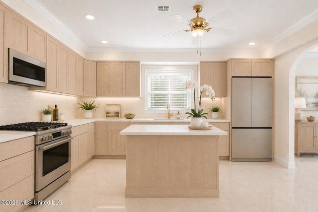 1100 E Beach Boulevard, Long Beach, MS 39560