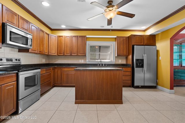 1100 E Beach Boulevard, Long Beach, MS 39560