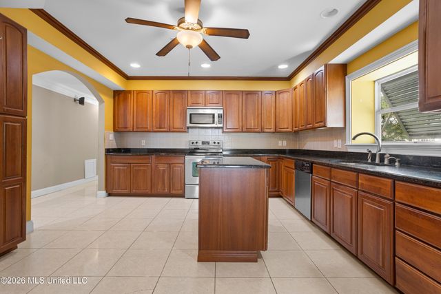 1100 E Beach Boulevard, Long Beach, MS 39560