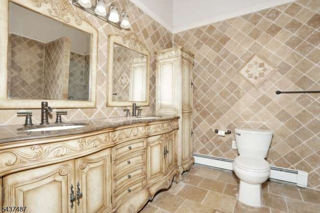 96 Wilson Ave, Wayne Twp., NJ 07470