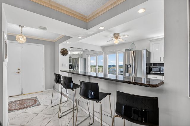 3000 S Ocean Boulevard 1004, Boca Raton, FL 33432