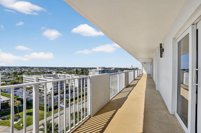 3000 S Ocean Boulevard 1004, Boca Raton, FL 33432