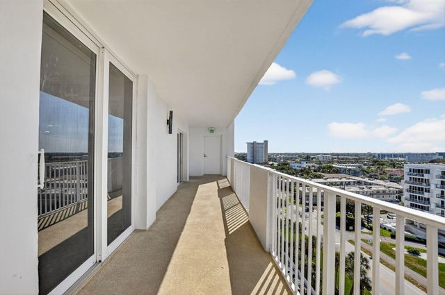3000 S Ocean Boulevard 1004, Boca Raton, FL 33432