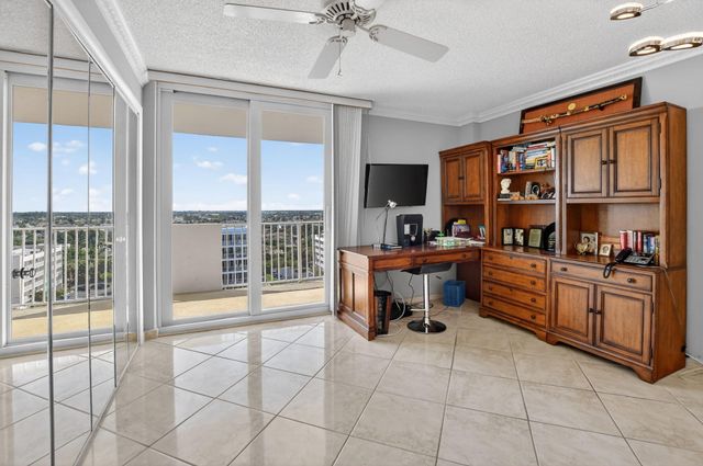 3000 S Ocean Boulevard 1004, Boca Raton, FL 33432