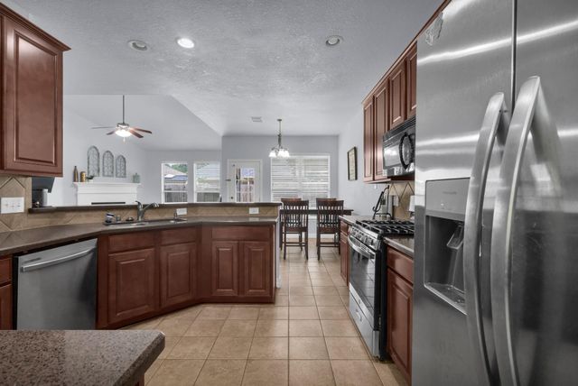 7310 Durango Creek Drive, Magnolia, TX 77354
