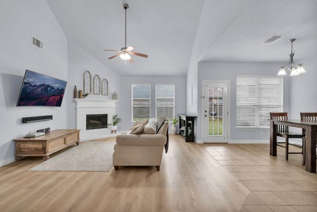 7310 Durango Creek Drive, Magnolia, TX 77354