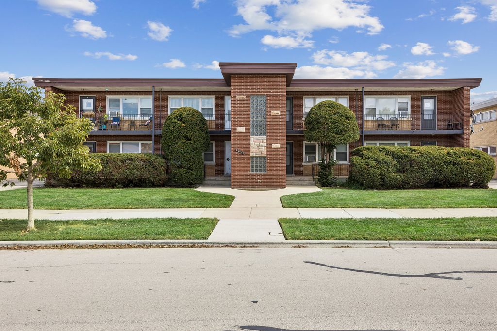 1211 Homestead Road C, La Grange Park, IL 60526