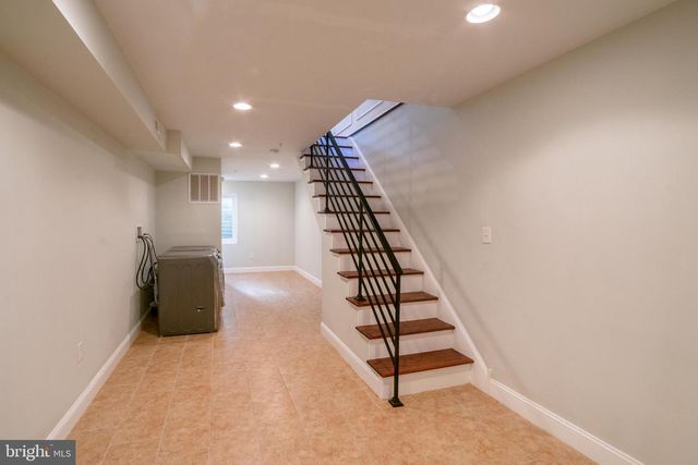 2340 GREENWICH ST, Philadelphia, PA 19146