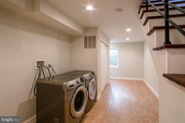 2340 GREENWICH ST, Philadelphia, PA 19146