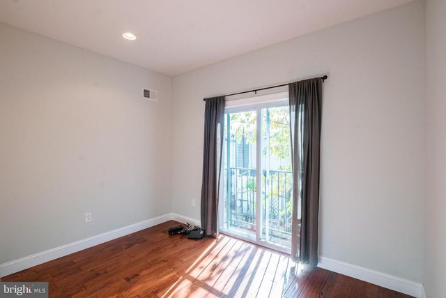 2340 GREENWICH ST, Philadelphia, PA 19146